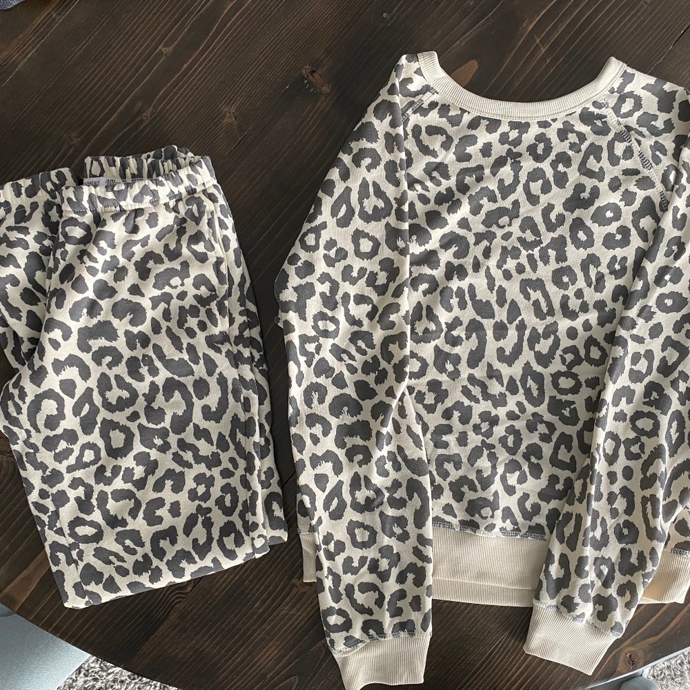 Matching sweatshirt and sweatpants